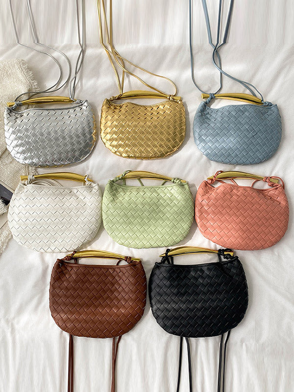 Well Tailored Bag with a Graceful Silhouette