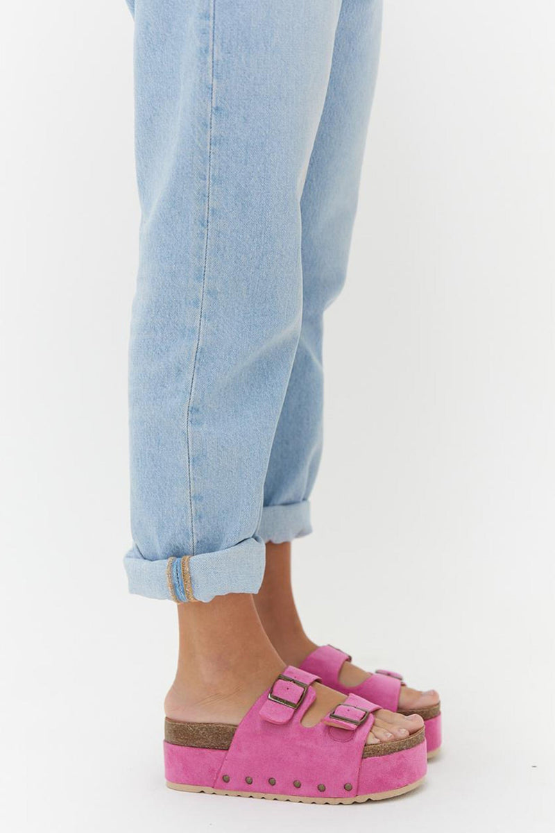 Sophisticated Garment with a Clean Classic Look
