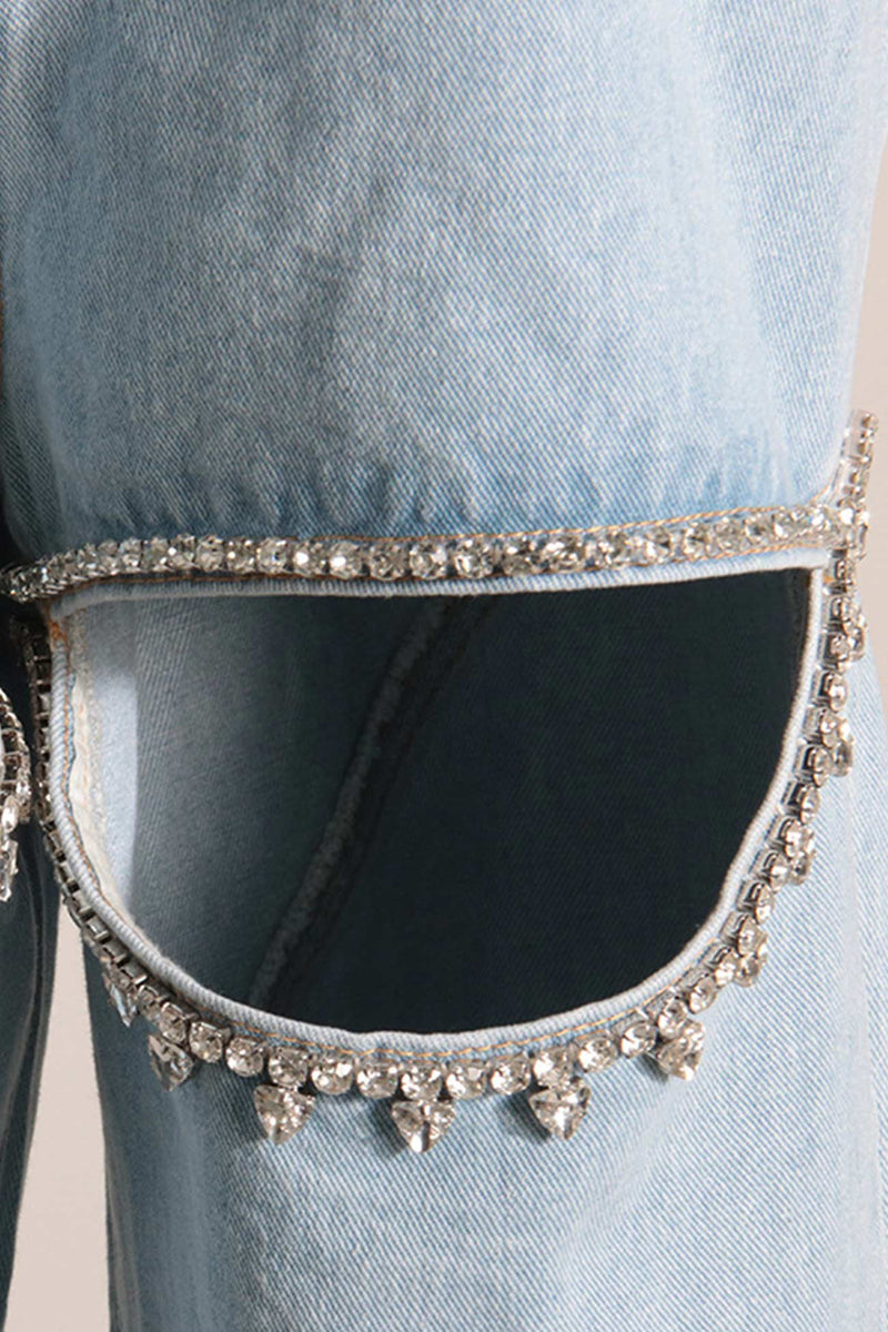 Sophisticated Garment with a Clean Classic Look