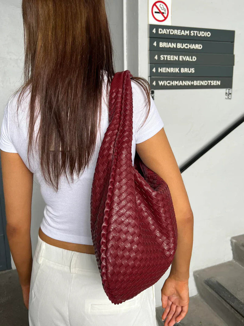 Classic Vintage Bag with a Flattering Fit