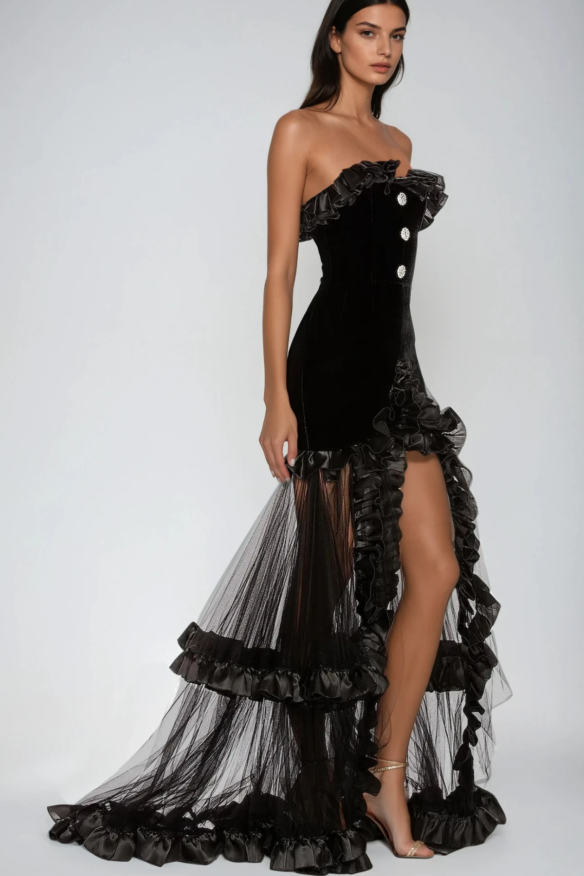 Well Tailored Dress with a Graceful Silhouette