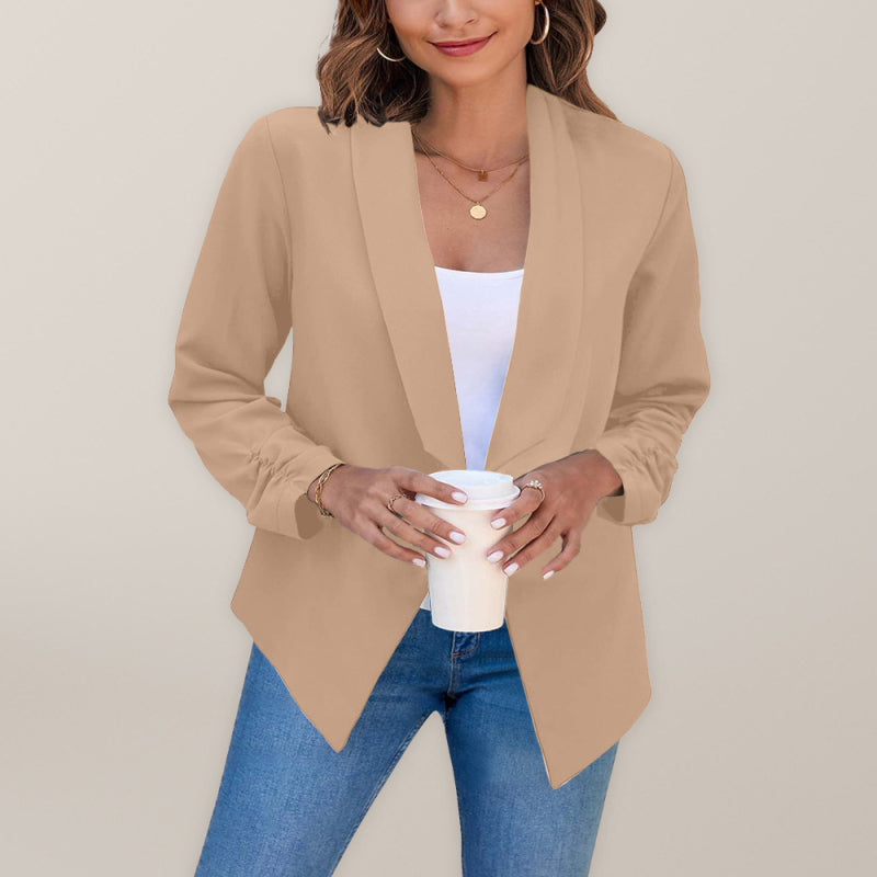 Beautifully Finished Coat in a Timeless Design