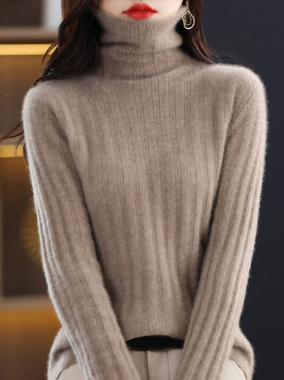 Classic Vintage Sweater with a Flattering Fit