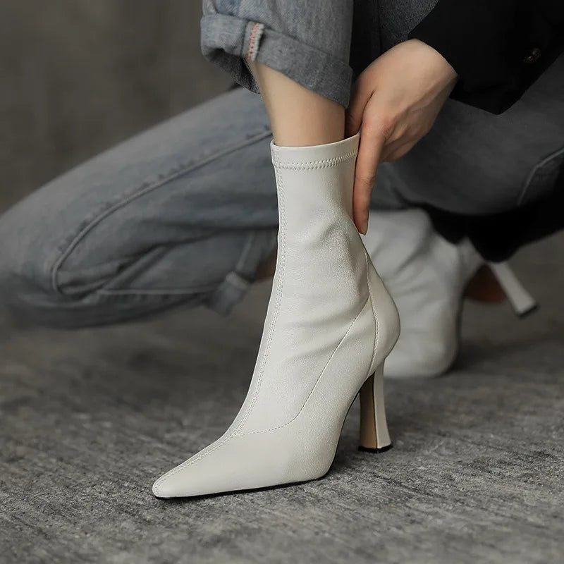Well Tailored Boots with a Graceful Silhouette