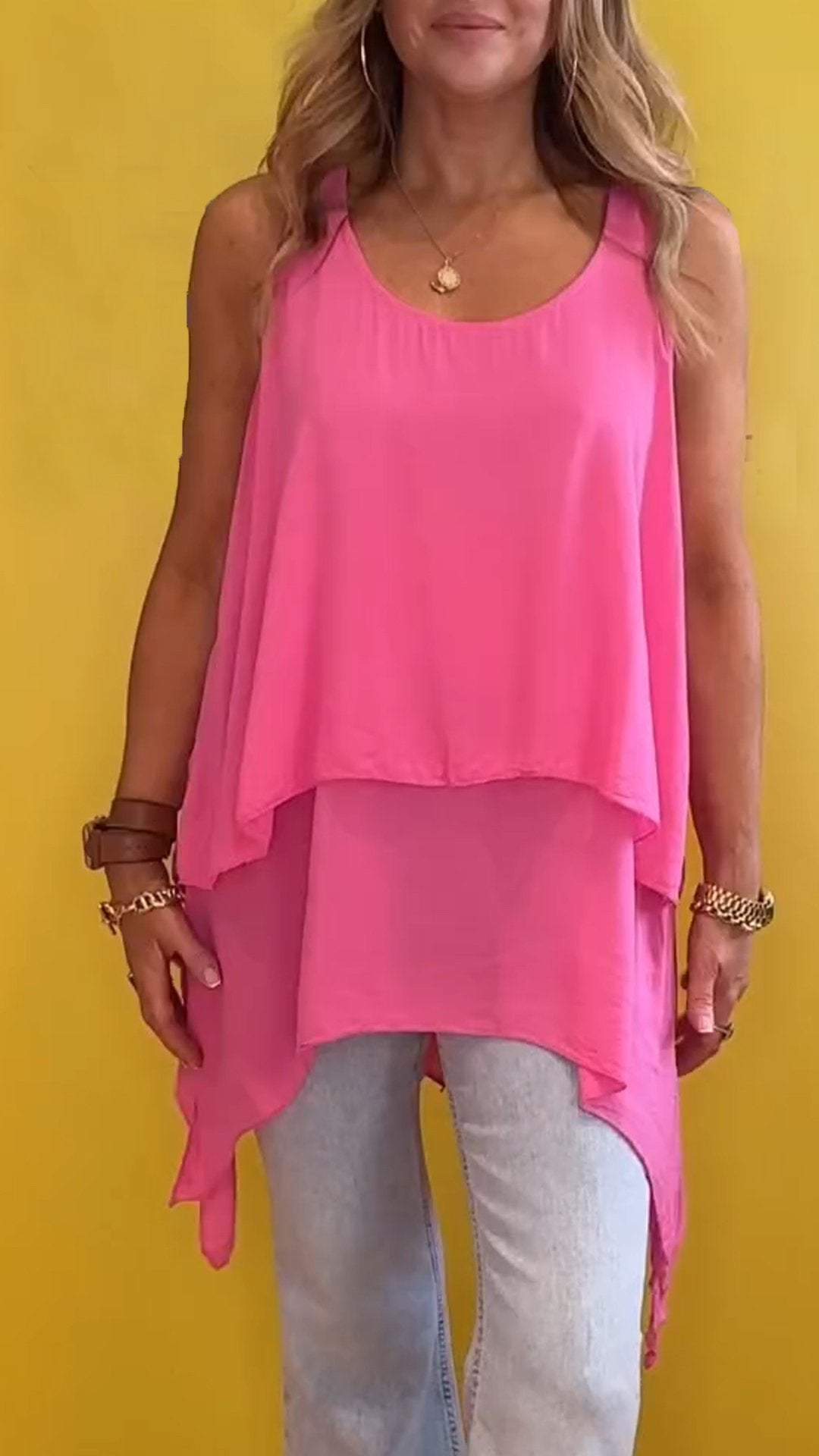Effortlessly Elegant Top with a Timeless Design