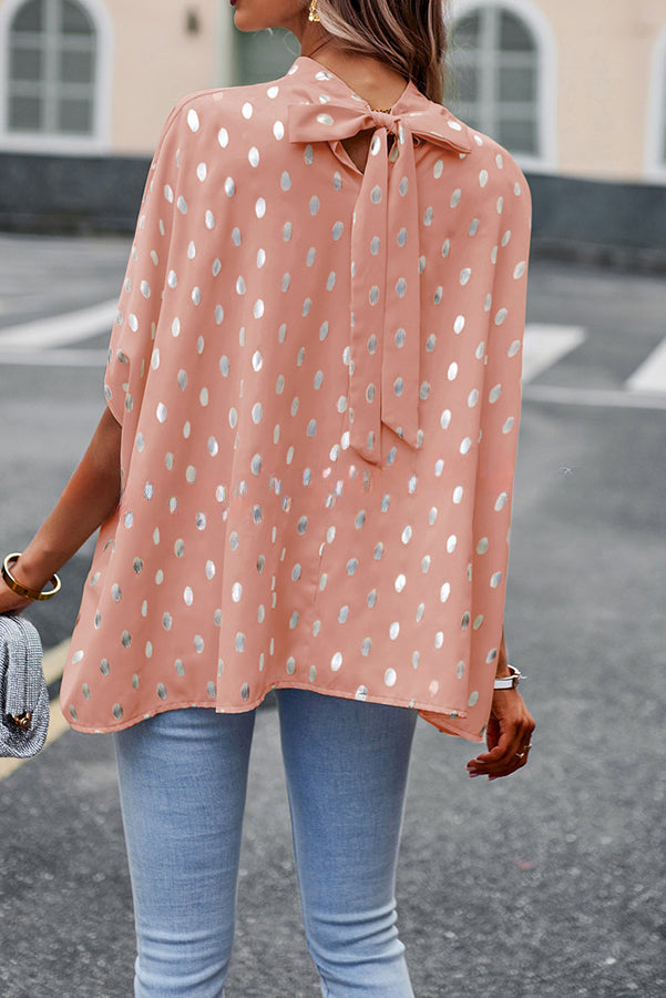 Effortlessly Elegant Blouse with a Timeless Design
