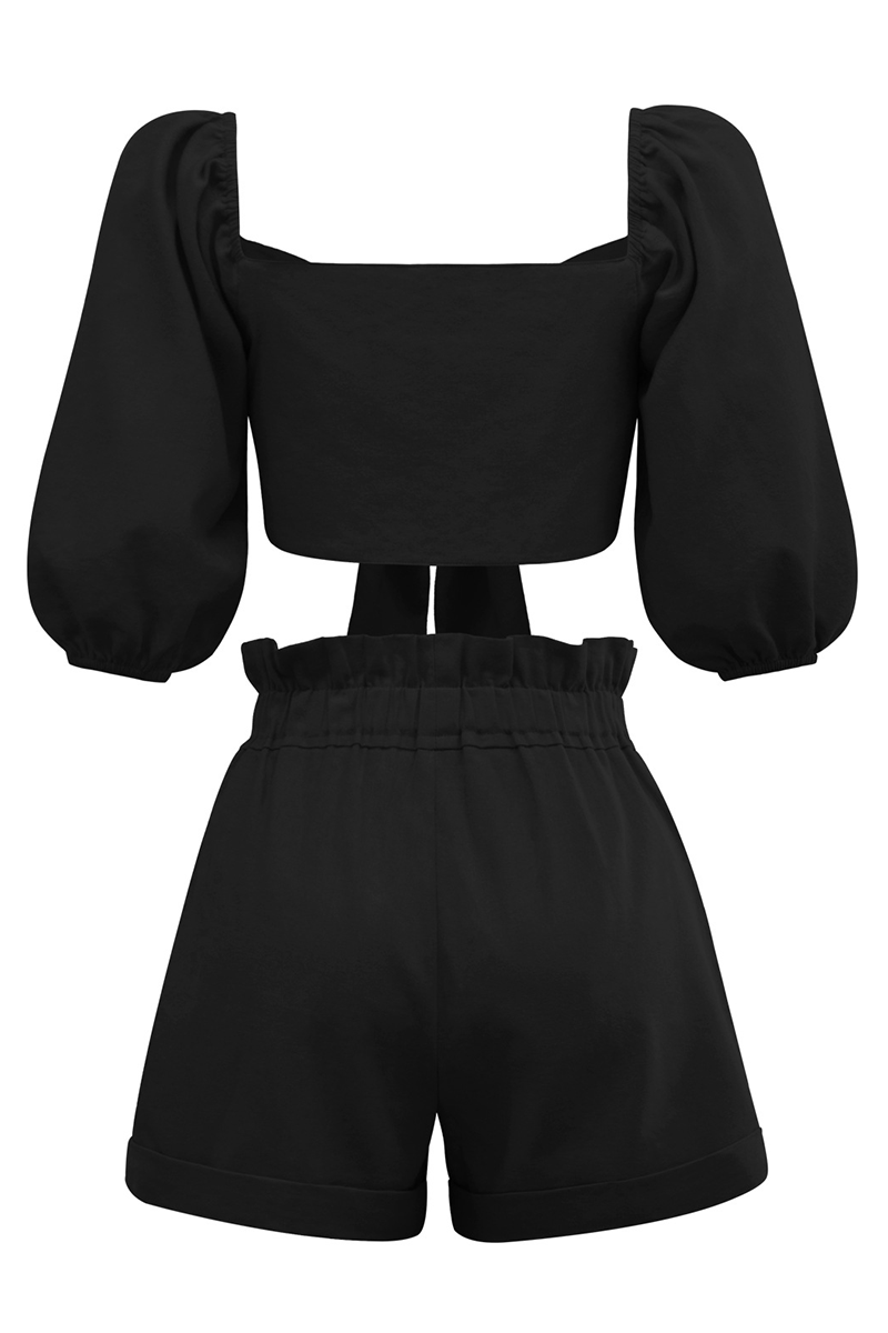Gracefully Styled Garment for Any Occasion
