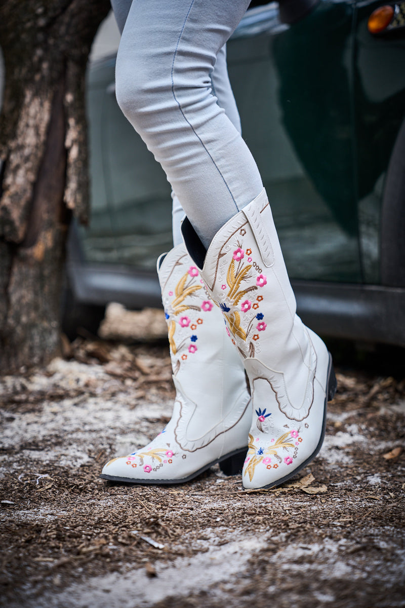 Beautifully Crafted Boots in a Classic Style