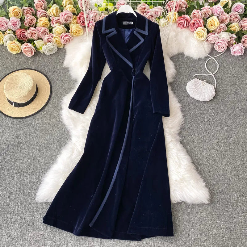 Elegantly Styled Coat for Everyday Wear