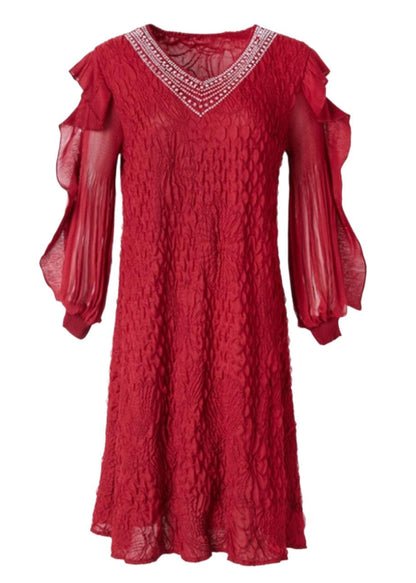 Beautifully Finished Dress in a Timeless Design