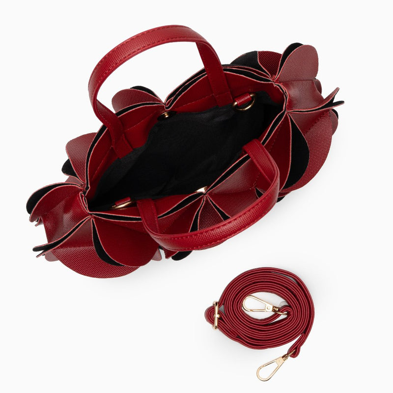 Gracefully Styled Bag for Any Occasion