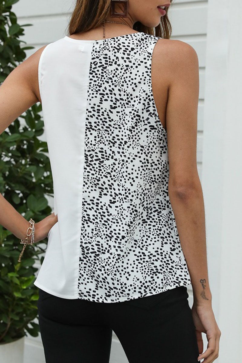 Well Tailored Top with a Graceful Silhouette