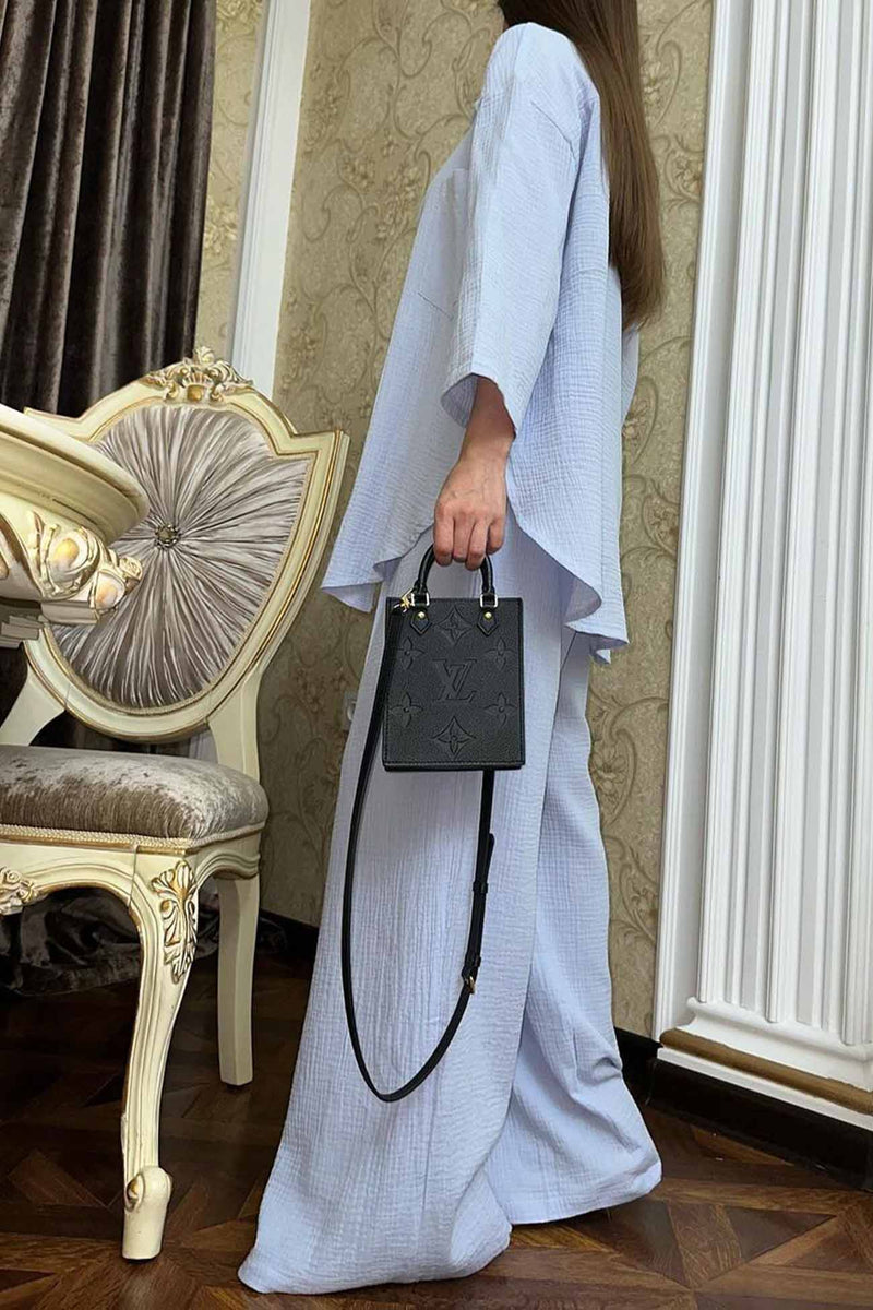 Well Tailored Pants with a Graceful Silhouette