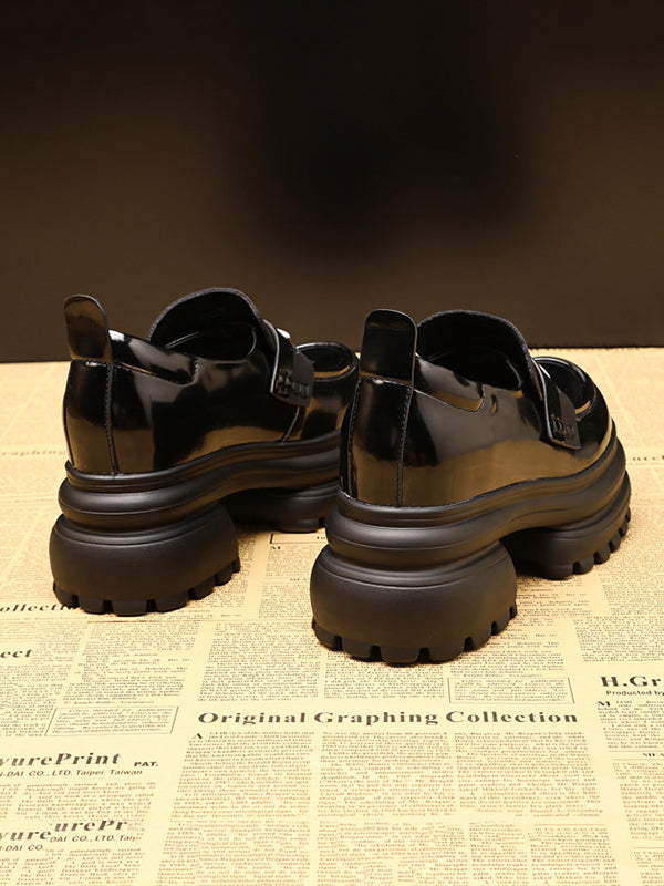 A Vintage Style Shoes with Delicate Timeless Details