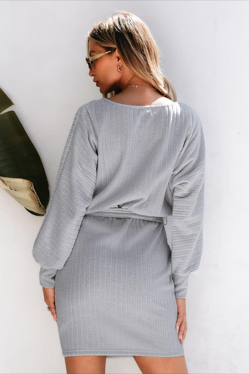 Well Tailored Sweater with a Graceful Silhouette
