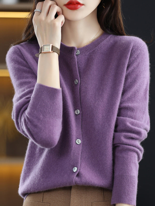 Well Tailored Cardigan with a Graceful Silhouette