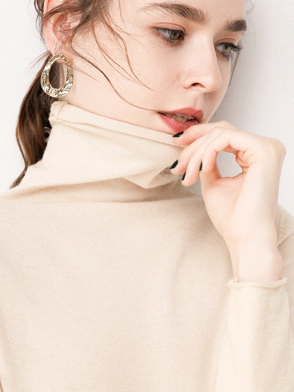 Classic Vintage Sweater with a Flattering Fit