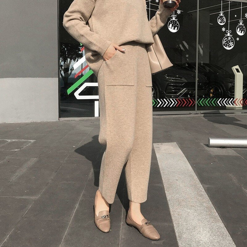 Classic Vintage Sweater with a Flattering Fit