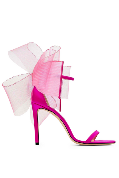 Well Tailored Sandals with a Graceful Silhouette