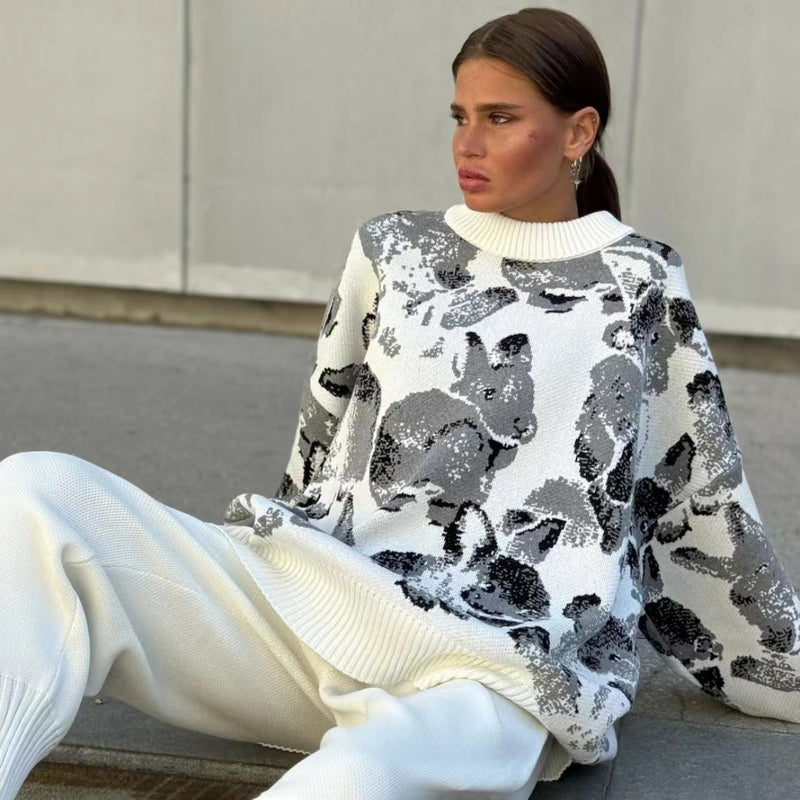 Classic Vintage Sweater with a Flattering Fit
