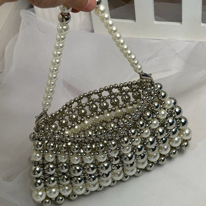 Gracefully Styled Bag for Any Occasion