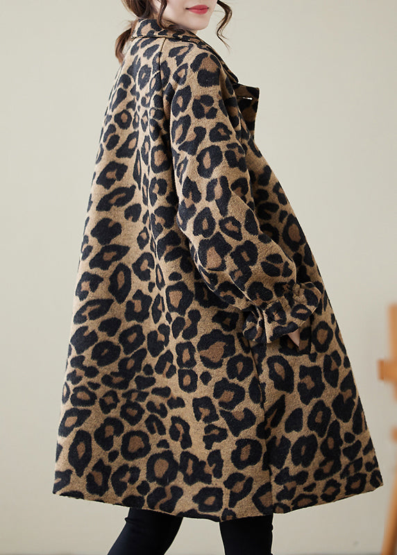 Classic Vintage Coat with a Flattering Fit