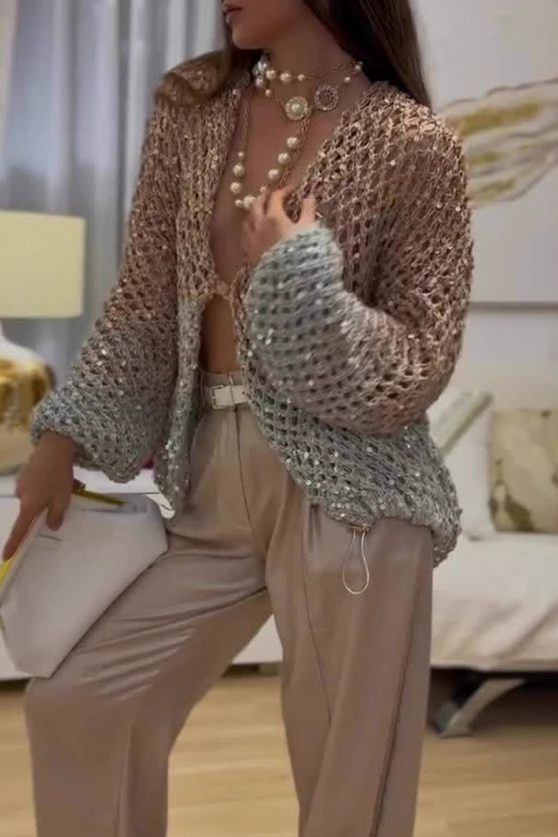Effortlessly Elegant Garment with a Timeless Design