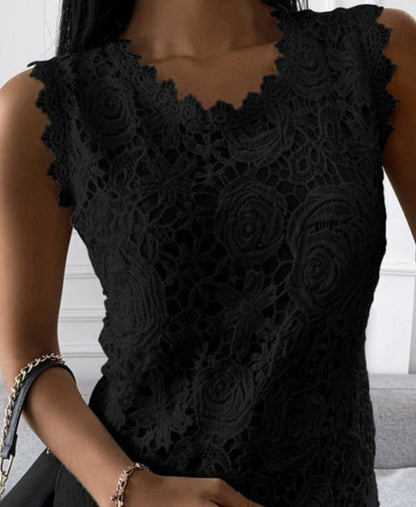 Beautifully Finished Top in a Timeless Design