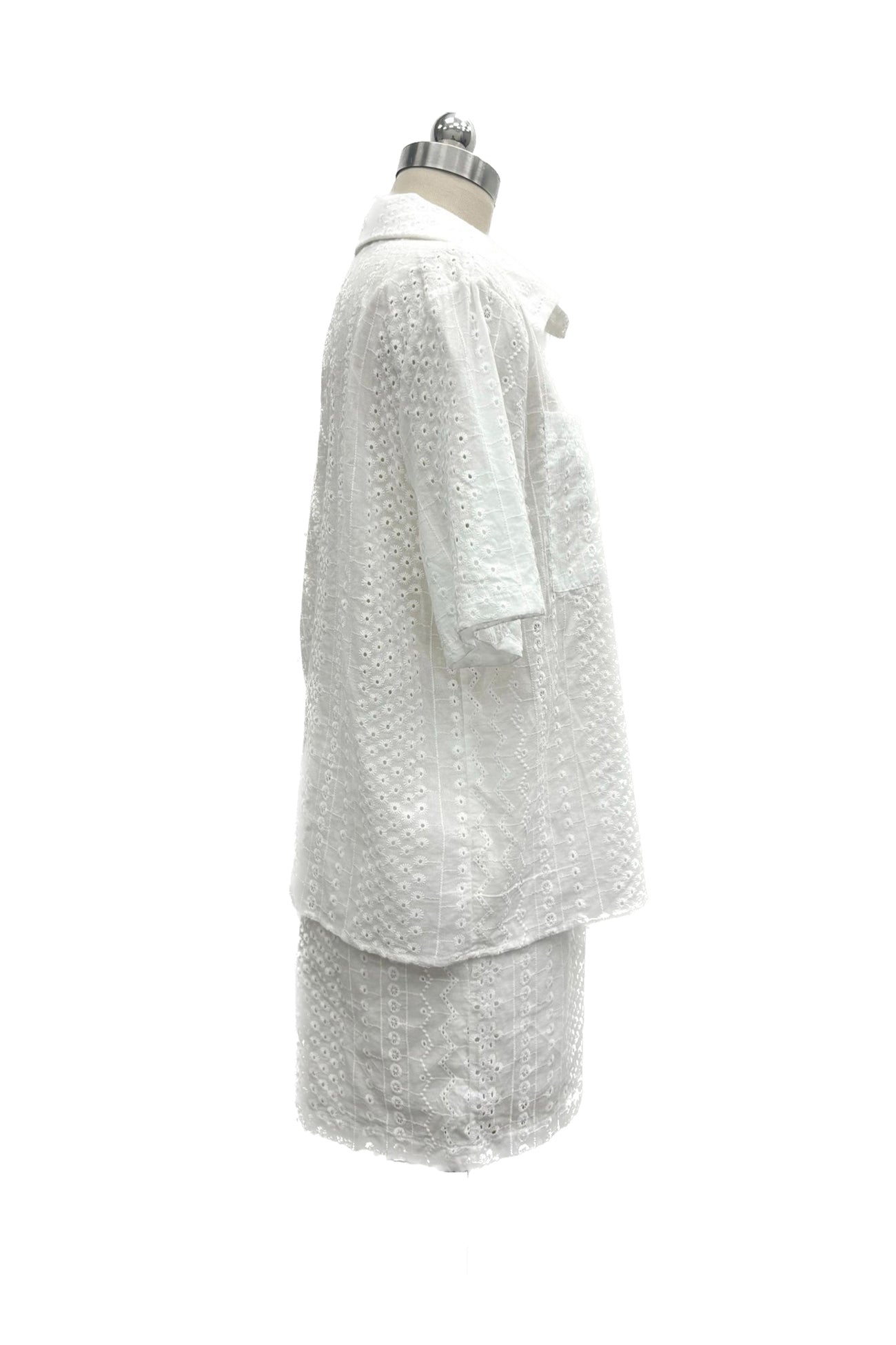 Classic Vintage Shirt with a Flattering Fit