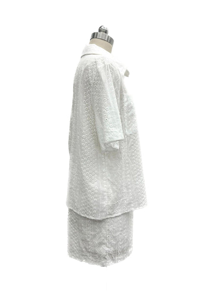 Classic Vintage Shirt with a Flattering Fit