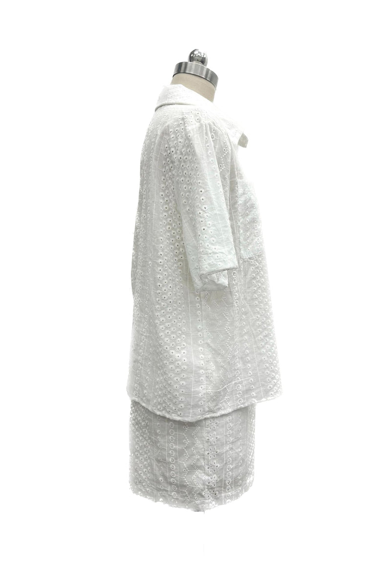 Classic Vintage Shirt with a Flattering Fit