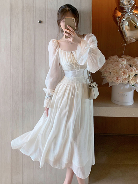 Classic Vintage Dress with a Flattering Fit