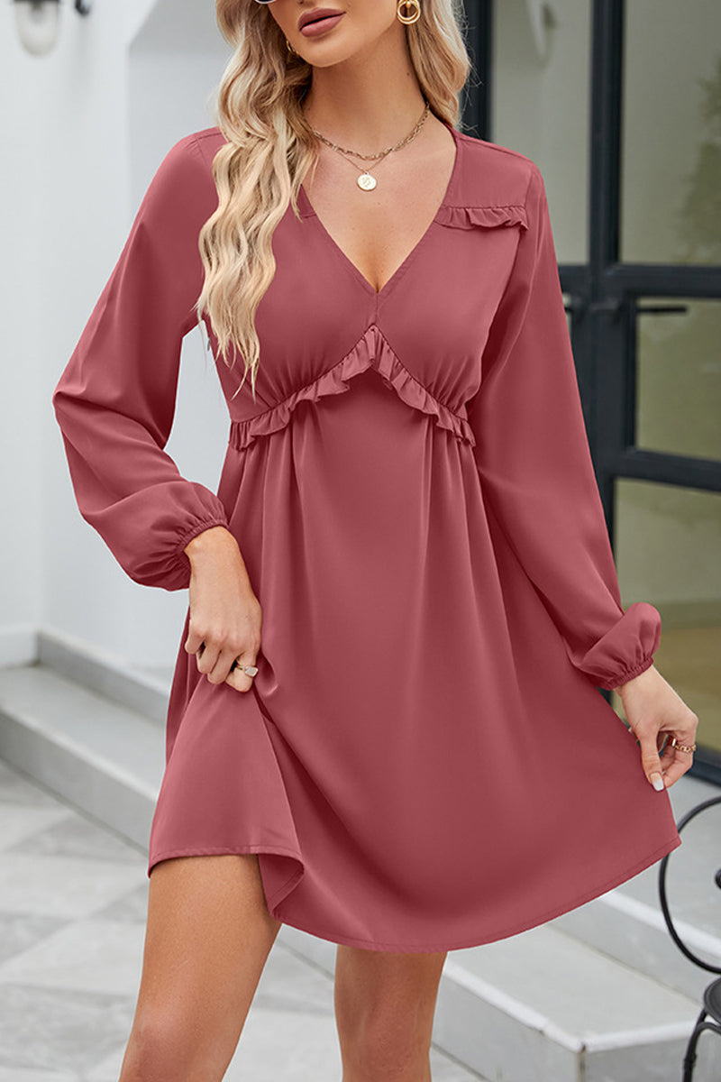 Beautifully Finished Dress in a Timeless Design