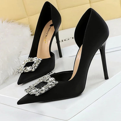 Elegantly Styled Heels for Everyday Wear