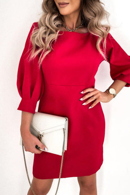 Beautifully Finished Dress in a Timeless Design