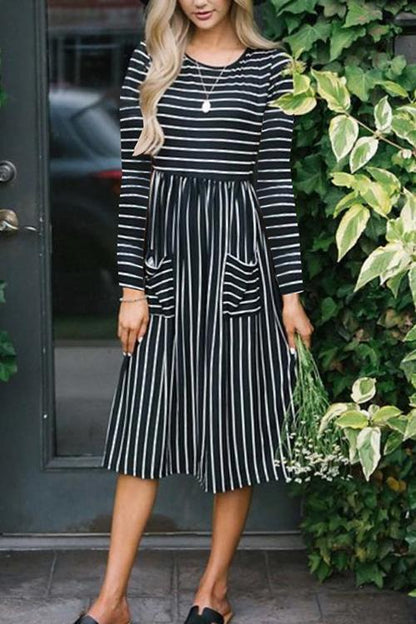 Beautifully Finished Dress in a Timeless Design