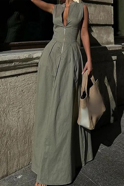 Effortlessly Elegant Dress with a Timeless Design