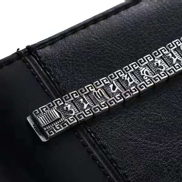 Sophisticated Garment with a Clean Classic Look