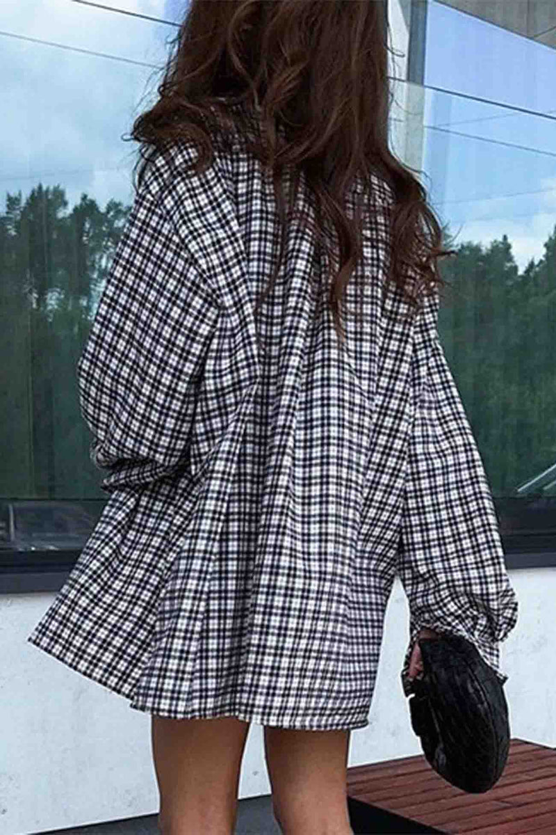 Classic Vintage Blouse with a Flattering Fit
