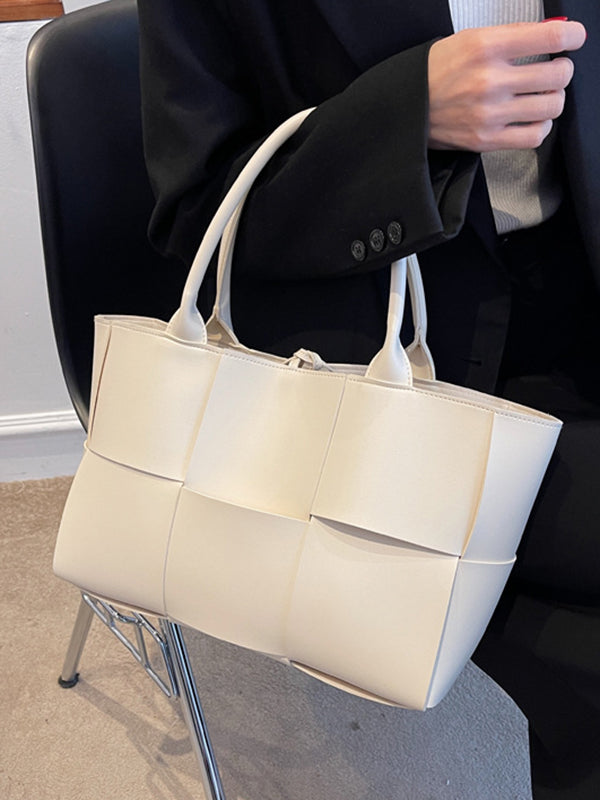 Classic Vintage Bag with a Flattering Fit