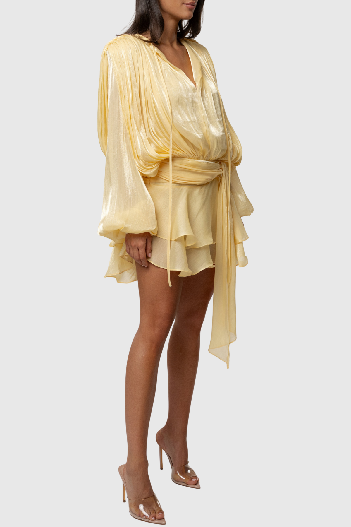 Effortlessly Elegant Dress with a Timeless Design