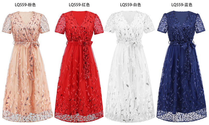 Beautifully Finished Dress in a Timeless Design