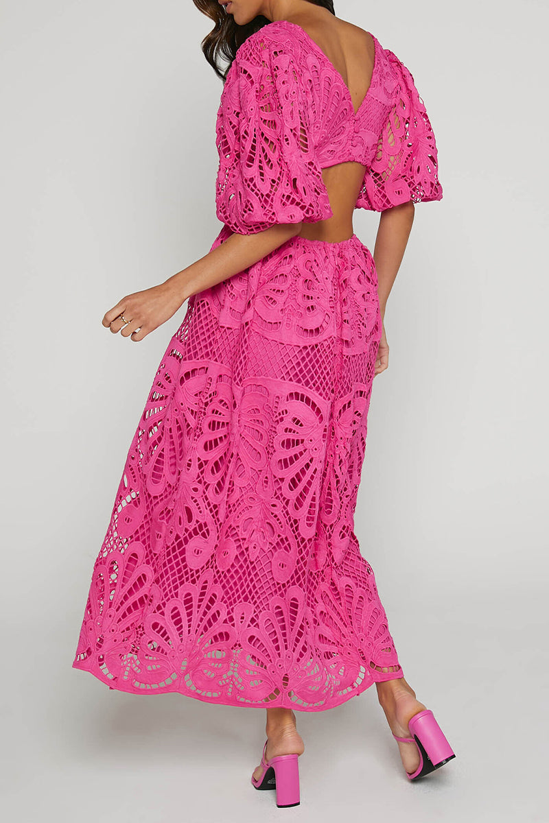Beautifully Finished Dress in a Timeless Design