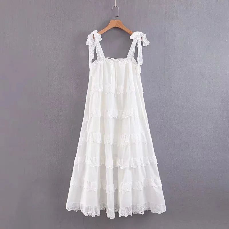 Beautifully Crafted Dress in a Classic Style