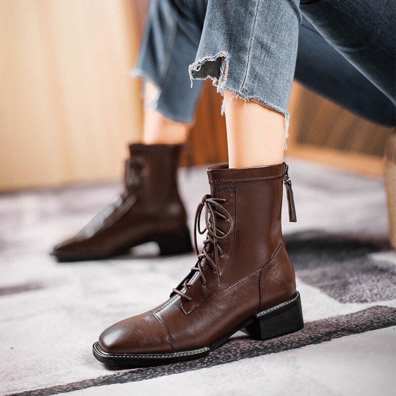 Polished Boots with an Effortless Classic Look
