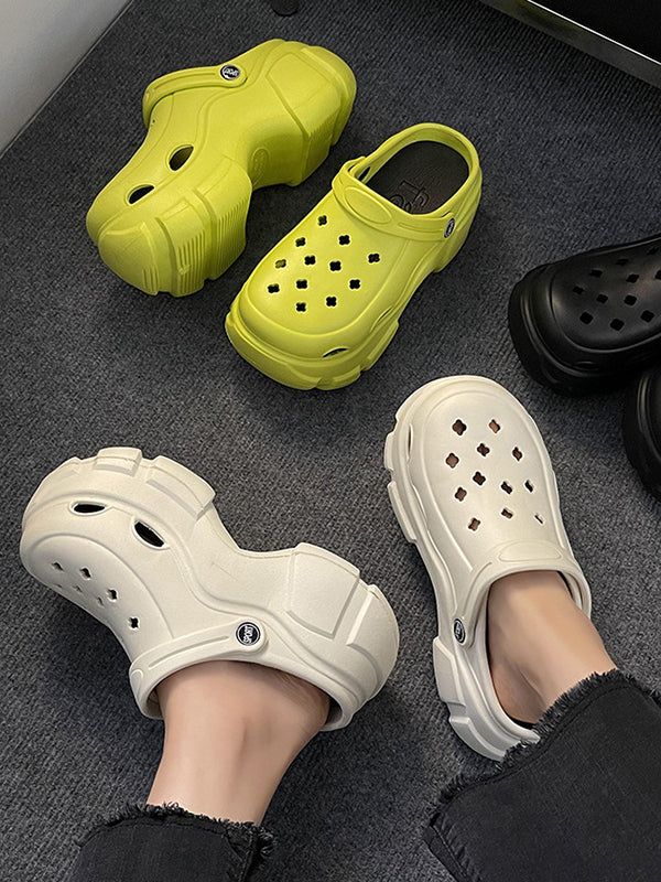 Effortlessly Elegant Sandals with a Timeless Design