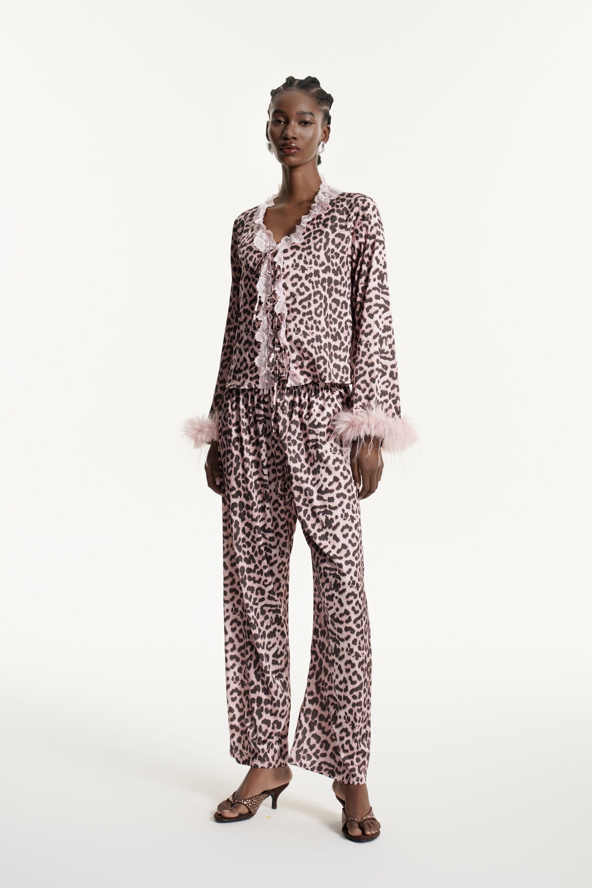 Classic Vintage Pants with a Flattering Fit
