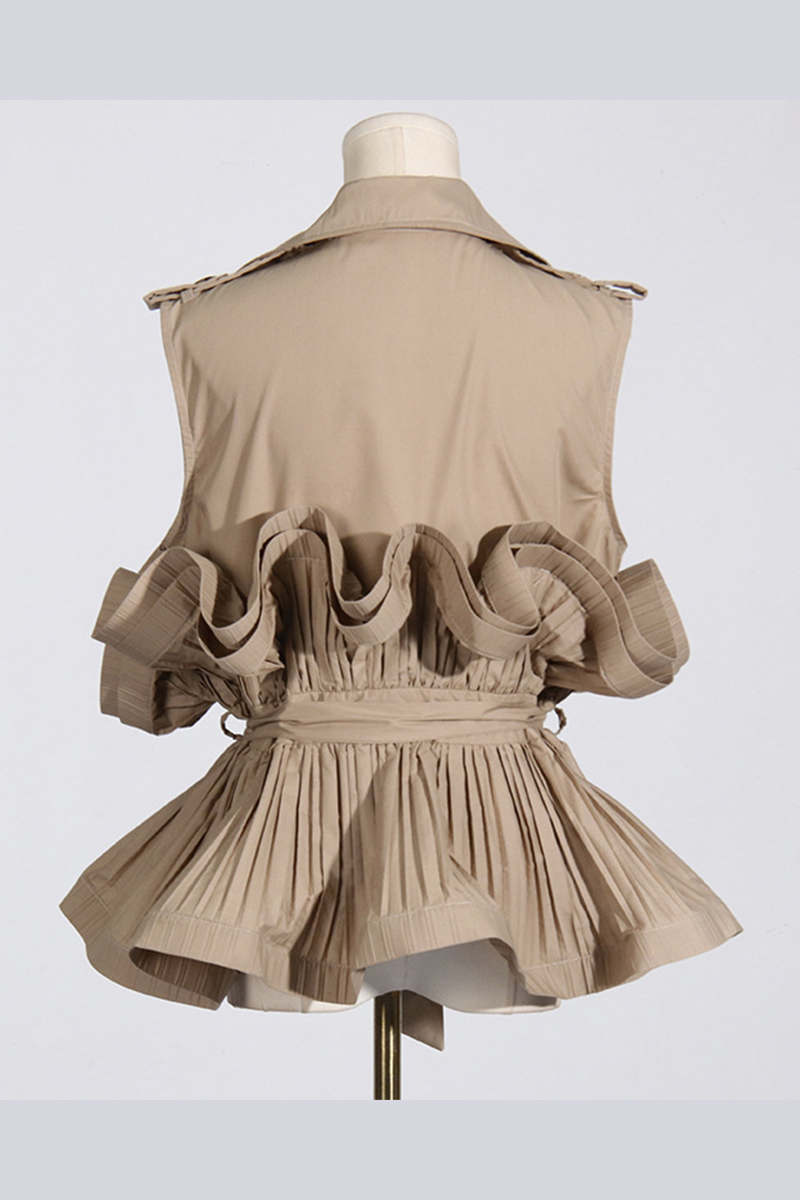Beautifully Finished Blouse in a Timeless Design