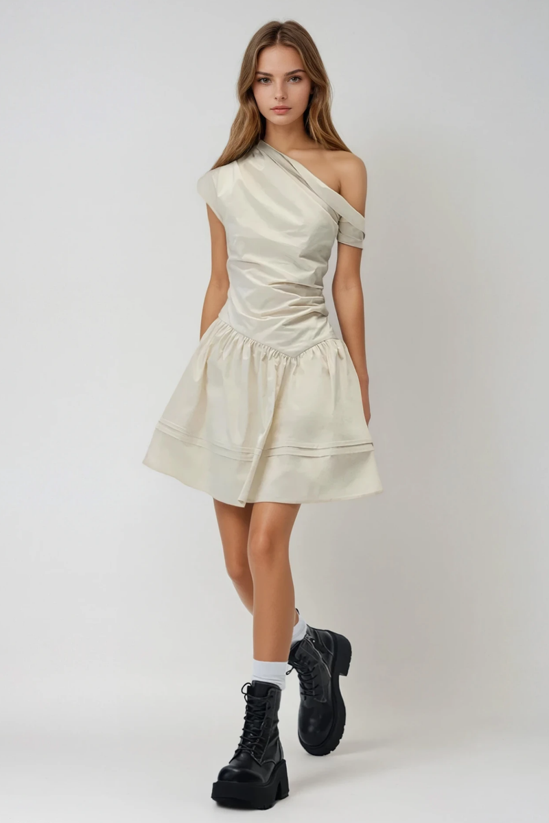 Polished Dress with an Effortless Classic Look