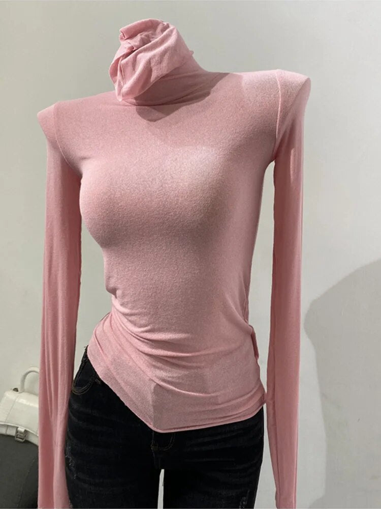Well Tailored T-Shirt with a Graceful Silhouette